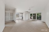 https://images.listonce.com.au/custom/160x/listings/135-hartington-street-kew-vic-3101/071/01912071_img_03.jpg?9GbMg7TTHV0