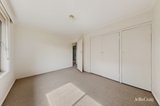 https://images.listonce.com.au/custom/160x/listings/135-hartington-street-kew-vic-3101/071/01912071_img_11.jpg?4bgyvyWlHuE