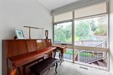 https://images.listonce.com.au/custom/160x/listings/135-kenilworth-parade-ivanhoe-vic-3079/830/01910830_img_07.jpg?_9HeKwEY-KQ