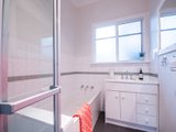 https://images.listonce.com.au/custom/160x/listings/135-lionel-crescent-croydon-vic-3136/462/01524462_img_14.jpg?EQQOhiMmJ_c