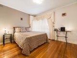 https://images.listonce.com.au/custom/160x/listings/135-mascoma-street-strathmore-vic-3041/669/00847669_img_06.jpg?v_I_XC_YsOU