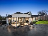 https://images.listonce.com.au/custom/160x/listings/135-mascoma-street-strathmore-vic-3041/669/00847669_img_08.jpg?5SzmqMyNdeY