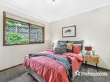 https://images.listonce.com.au/custom/160x/listings/135-norman-road-croydon-vic-3136/838/01525838_img_09.jpg?blqwpUmf2kQ