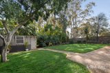 https://images.listonce.com.au/custom/160x/listings/135-rolling-hills-road-chirnside-park-vic-3116/252/01973252_img_10.jpg?r4AdRa6x-cs