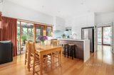 https://images.listonce.com.au/custom/160x/listings/135-silver-street-eltham-vic-3095/083/01622083_img_04.jpg?rxQfOXCaowo