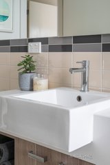 https://images.listonce.com.au/custom/160x/listings/1350-wellington-street-collingwood-vic-3066/963/00687963_img_14.jpg?MtDR9-7JHdg