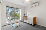 https://images.listonce.com.au/custom/160x/listings/1356-norton-road-croydon-vic-3136/915/01651915_img_09.jpg?eV7psuYLs_o