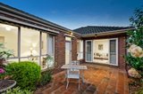 https://images.listonce.com.au/custom/160x/listings/136-dean-street-kew-vic-3101/288/01826288_img_08.jpg?sjpSPcpzj00
