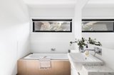 https://images.listonce.com.au/custom/160x/listings/136-green-street-ivanhoe-vic-3079/634/01338634_img_09.jpg?BLUAUSESdDc