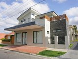 https://images.listonce.com.au/custom/160x/listings/136-vernon-street-south-kingsville-vic-3015/146/01614146_img_01.jpg?sGKJaiblqgg