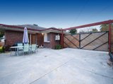 https://images.listonce.com.au/custom/160x/listings/137-cherylnne-crescent-kilsyth-vic-3137/255/01524255_img_11.jpg?01nOwJp0F0M