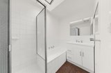 https://images.listonce.com.au/custom/160x/listings/137-gnarwyn-road-carnegie-vic-3163/477/01909477_img_17.jpg?AfZQZyeHm50