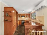 https://images.listonce.com.au/custom/160x/listings/137-jarvis-avenue-croydon-vic-3136/003/01526003_img_02.jpg?iZFE1ItN_24