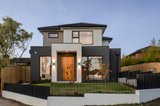 https://images.listonce.com.au/custom/160x/listings/137-larch-crescent-mount-waverley-vic-3149/057/01692057_img_05.jpg?a19SRWCeL3w