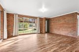 https://images.listonce.com.au/custom/160x/listings/137-maldon-road-castlemaine-vic-3450/373/01897373_img_05.jpg?zzMC-Fc8RUc