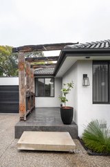 https://images.listonce.com.au/custom/160x/listings/137-wilson-boulevard-reservoir-vic-3073/793/01522793_img_02.jpg?q6p497vPDwU