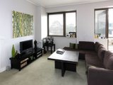 https://images.listonce.com.au/custom/160x/listings/1370-albert-road-south-melbourne-vic-3205/895/01794895_img_03.jpg?fETMj2FH3ss