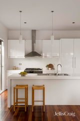 https://images.listonce.com.au/custom/160x/listings/138-hutton-street-thornbury-vic-3071/556/01891556_img_09.jpg?YuG_BPzmU9k