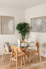 https://images.listonce.com.au/custom/160x/listings/138-maury-road-chelsea-vic-3196/853/01909853_img_07.jpg?1Tlp-pJ1bEA
