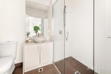 https://images.listonce.com.au/custom/160x/listings/138-maury-road-chelsea-vic-3196/853/01909853_img_09.jpg?TZ8vJCMN-bs