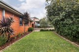 https://images.listonce.com.au/custom/160x/listings/138-pakington-street-kew-vic-3101/710/01302710_img_08.jpg?32ZIAsehJcU