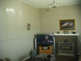 https://images.listonce.com.au/custom/160x/listings/138a-duke-street-castlemaine-vic-3450/261/00616261_img_06.jpg?dgGK9m8LY3o