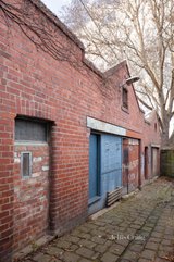 https://images.listonce.com.au/custom/160x/listings/139-barkly-street-carlton-vic-3053/869/01568869_img_21.jpg?qbZ1JU-Acog