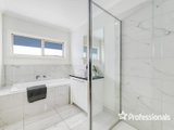 https://images.listonce.com.au/custom/160x/listings/139-belmont-road-west-croydon-south-vic-3136/950/01525950_img_08.jpg?5qTqo6NO7e8