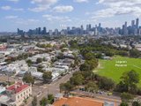 https://images.listonce.com.au/custom/160x/listings/139-esplanade-west-port-melbourne-vic-3207/153/01088153_img_13.jpg?3gj9ohW08Js