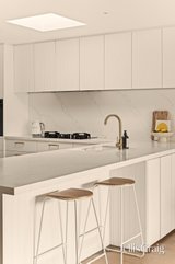 https://images.listonce.com.au/custom/160x/listings/139-field-avenue-edithvale-vic-3196/317/01984317_img_04.jpg?MXKXu_eCb3E