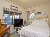 https://images.listonce.com.au/custom/160x/listings/139-loongana-avenue-glenroy-vic-3046/482/00847482_img_07.jpg?Ei66xS5rLfU