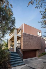 https://images.listonce.com.au/custom/160x/listings/139-manningham-road-bulleen-vic-3105/757/01628757_img_02.jpg?nGSIJyYQdwg