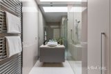 https://images.listonce.com.au/custom/160x/listings/139-mills-street-albert-park-vic-3206/225/01908225_img_14.jpg?B6ZzE0SHUtk
