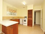 https://images.listonce.com.au/custom/160x/listings/139-pembroke-road-mooroolbark-vic-3138/210/01525210_img_05.jpg?T6IgVtd0tDM