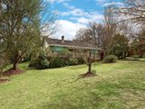 https://images.listonce.com.au/custom/160x/listings/139-pembroke-road-mooroolbark-vic-3138/210/01525210_img_10.jpg?_hHbWKlSyn0