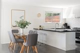 https://images.listonce.com.au/custom/160x/listings/139-sunray-avenue-cheltenham-vic-3192/898/01648898_img_05.jpg?OerKSpBYcXk