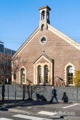 https://images.listonce.com.au/custom/160x/listings/1394-398-queensberry-street-north-melbourne-vic-3051/081/01768081_img_10.jpg?b5DRYGQc7-M