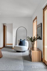 https://images.listonce.com.au/custom/160x/listings/13a-dublin-avenue-strathmore-vic-3041/007/01742007_img_17.jpg?CmTEVkA5UyY