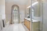 https://images.listonce.com.au/custom/160x/listings/13a-grange-road-kew-vic-3101/366/01327366_img_10.jpg?vBTLDeuoBt0