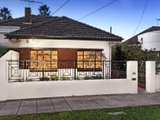 https://images.listonce.com.au/custom/160x/listings/13a-los-angeles-court-st-kilda-east-vic-3183/467/01794467_img_01.jpg?6hop7gGJ3js