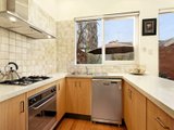 https://images.listonce.com.au/custom/160x/listings/13a-los-angeles-court-st-kilda-east-vic-3183/467/01794467_img_04.jpg?TcGIvATvaNM