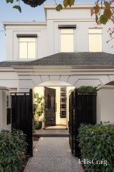 https://images.listonce.com.au/custom/160x/listings/13a-moorhouse-street-armadale-vic-3143/386/01910386_img_16.jpg?1Ko8cDZQ_5w