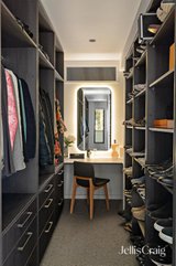 https://images.listonce.com.au/custom/160x/listings/14-aintree-road-glen-iris-vic-3146/039/01767039_img_12.jpg?sU4J7Q7Rq7k