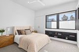 https://images.listonce.com.au/custom/160x/listings/14-aintree-road-glen-iris-vic-3146/039/01767039_img_13.jpg?Nj4avgKn7Fs
