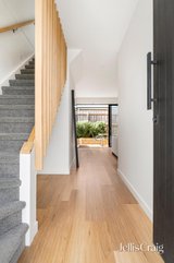 https://images.listonce.com.au/custom/160x/listings/14-albert-street-niddrie-vic-3042/060/01808060_img_06.jpg?swBCx9_ni0w