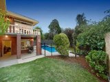 https://images.listonce.com.au/custom/160x/listings/14-almond-street-balwyn-north-vic-3104/680/01684680_img_09.jpg?H3VPMM36mlM