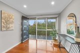 https://images.listonce.com.au/custom/160x/listings/14-amesbury-court-mount-waverley-vic-3149/874/01575874_img_07.jpg?_QBNpZWI0ng