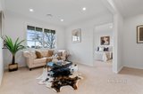 https://images.listonce.com.au/custom/160x/listings/14-annesley-court-mount-waverley-vic-3149/510/01585510_img_08.jpg?jYkn0BAAuX8