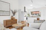https://images.listonce.com.au/custom/160x/listings/14-anslow-street-woodend-vic-3442/177/01397177_img_06.jpg?9xCicr_6snE