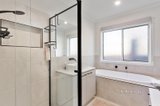 https://images.listonce.com.au/custom/160x/listings/14-bingley-avenue-notting-hill-vic-3168/909/01596909_img_07.jpg?sOK8fEWC2_8